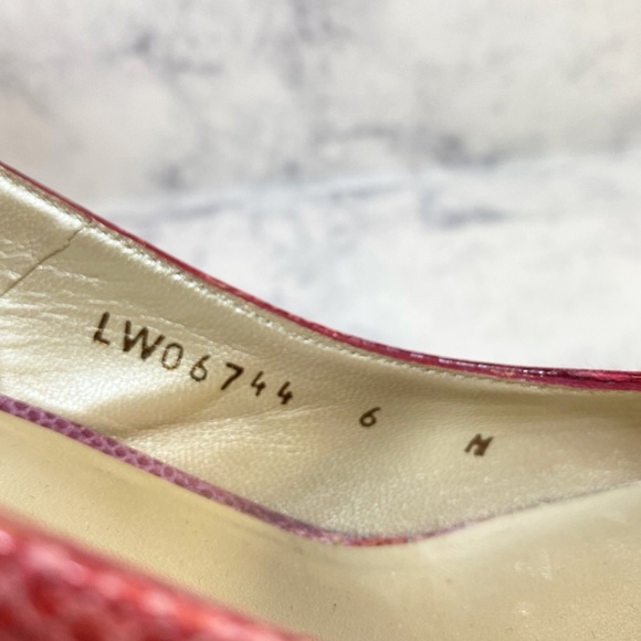 Stuart Weitzman Snakeskin Cork Wedges 6 - Picture 11 of 11